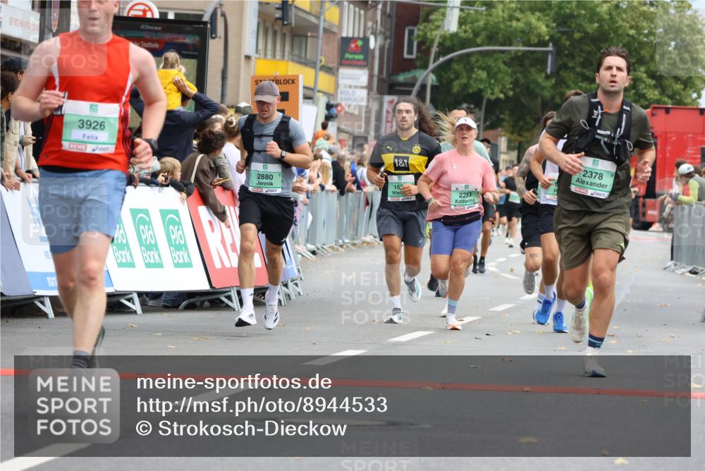 21.09.2025 - PSD Bank Halbmarathon Strokosch-Dieckow http://msf.ph/oto/8944533 21.09.2025 11:48:10 Ziel 1067, 1311, 1412, 1529, 1624, 2230, 2259, 2293, 2378, 2880, 3169, 3926, 4054 meine-sportfotos.de