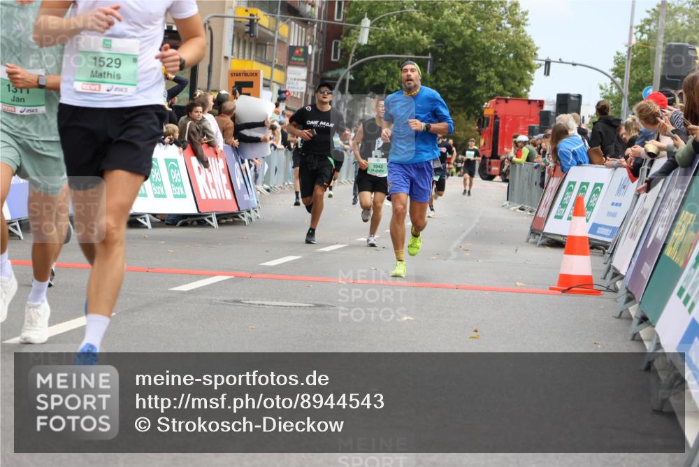 21.09.2025 - PSD Bank Halbmarathon Strokosch-Dieckow http://msf.ph/oto/8944543 21.09.2025 11:48:17 Ziel 1311, 1529, 1624, 1942, 2259, 2293, 2378, 2880, 3169, 3921, 3926 meine-sportfotos.de