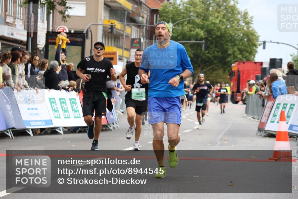 21.09.2025 - PSD Bank Halbmarathon Strokosch-Dieckow http://msf.ph/oto/8944545 21.09.2025 11:48:19 Ziel 1311, 1529, 1624, 1942, 2259, 2293, 2378, 2880, 3169, 3921, 3926 meine-sportfotos.de