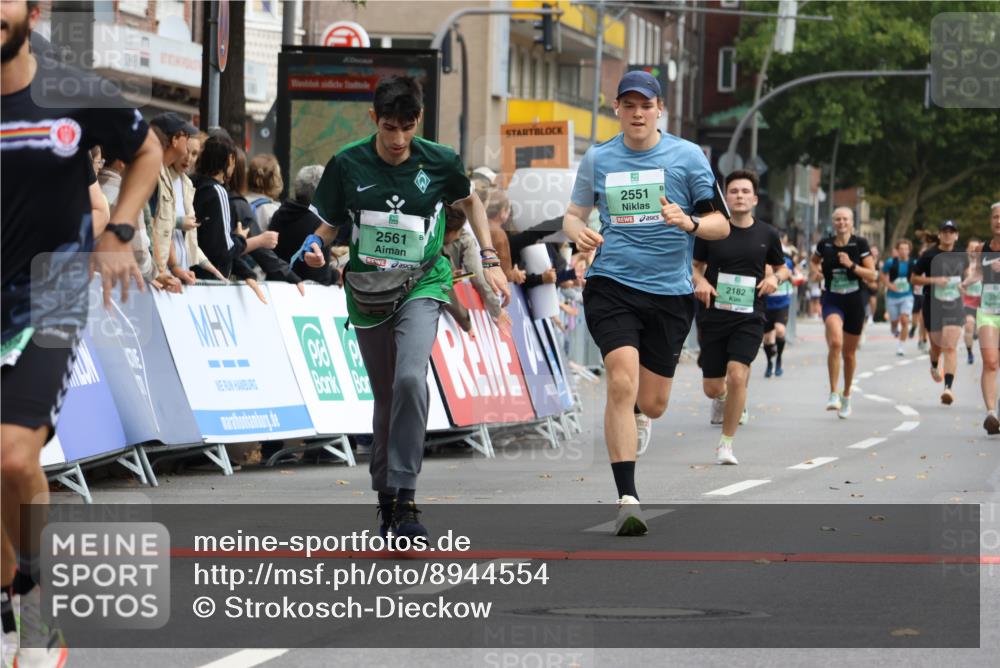 21.09.2025 - PSD Bank Halbmarathon Strokosch-Dieckow http://msf.ph/oto/8944554 21.09.2025 11:48:28 Ziel 1234, 1719, 1942, 2182, 2551, 2561, 3288 meine-sportfotos.de