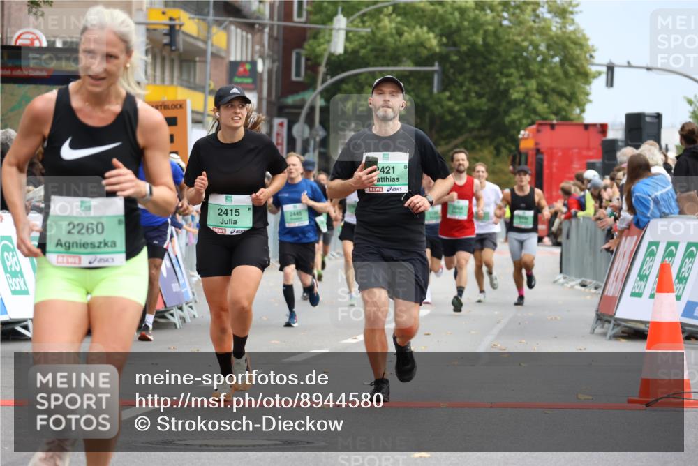 21.09.2025 - PSD Bank Halbmarathon Strokosch-Dieckow http://msf.ph/oto/8944580 21.09.2025 11:48:38 Ziel 1719, 1987, 2004, 2182, 2260, 2415, 2421, 2445, 2551, 2561, 2564, 3088, 3288 meine-sportfotos.de