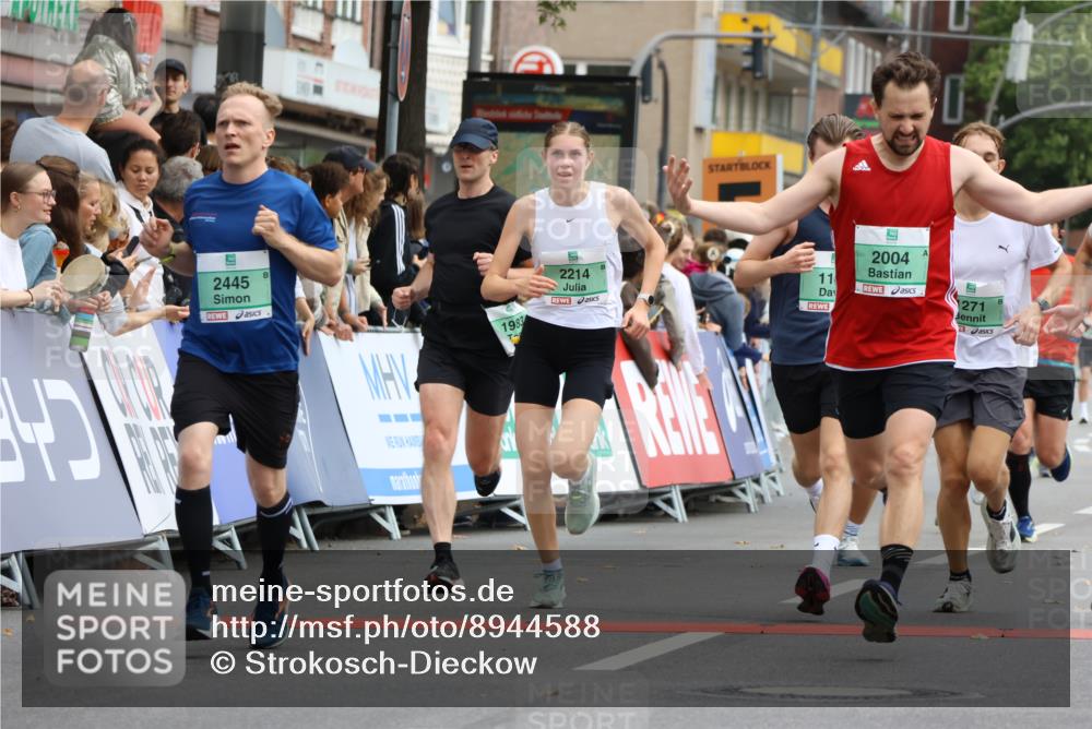 21.09.2025 - PSD Bank Halbmarathon Strokosch-Dieckow http://msf.ph/oto/8944588 21.09.2025 11:48:44 Ziel 1129, 1271, 1719, 1983, 1987, 2004, 2053, 2106, 2214, 2260, 2415, 2419, 2421, 2438, 2445, 2564, 3088 meine-sportfotos.de