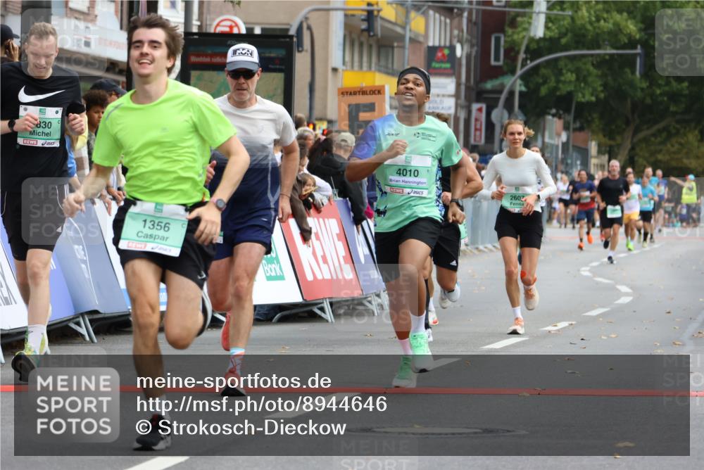 21.09.2025 - PSD Bank Halbmarathon Strokosch-Dieckow http://msf.ph/oto/8944646 21.09.2025 11:49:20 Ziel 1257, 1356, 2010, 2101, 2322, 2463, 2607, 2737, 2830, 3376, 3896, 4010 meine-sportfotos.de