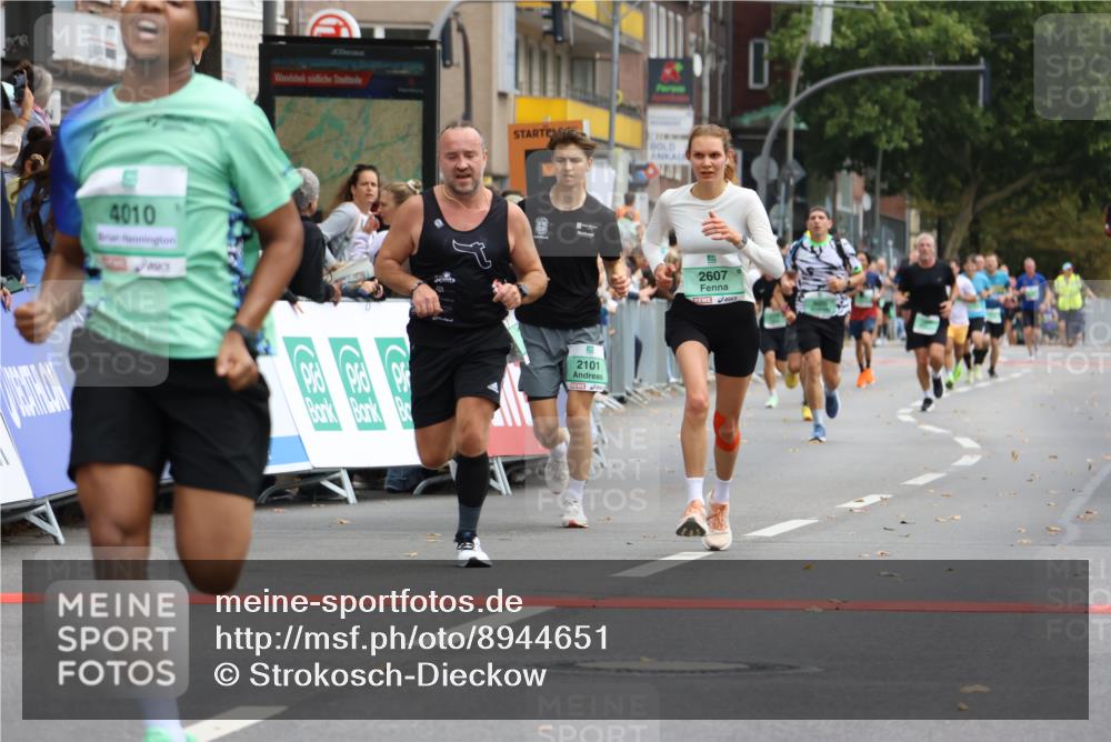 21.09.2025 - PSD Bank Halbmarathon Strokosch-Dieckow http://msf.ph/oto/8944651 21.09.2025 11:49:22 Ziel 1257, 1356, 2010, 2101, 2322, 2463, 2607, 2737, 2830, 3376, 3896, 4010 meine-sportfotos.de