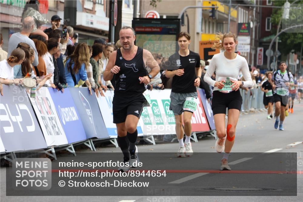 21.09.2025 - PSD Bank Halbmarathon Strokosch-Dieckow http://msf.ph/oto/8944654 21.09.2025 11:49:23 Ziel 1257, 1356, 2010, 2101, 2322, 2463, 2607, 2737, 2830, 3376, 3896, 4010 meine-sportfotos.de