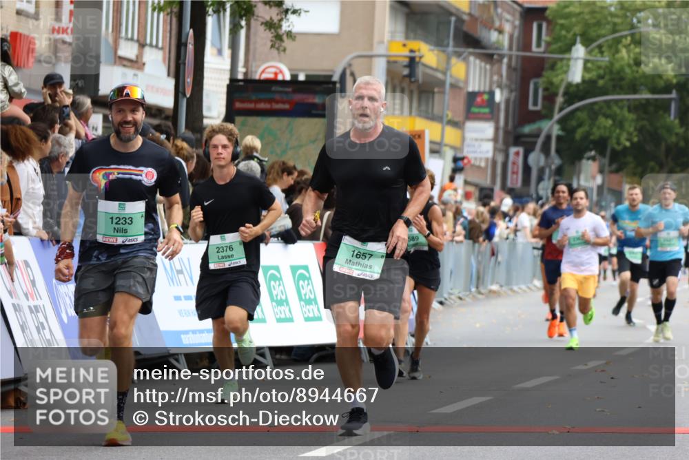 21.09.2025 - PSD Bank Halbmarathon Strokosch-Dieckow http://msf.ph/oto/8944667 21.09.2025 11:49:35 Ziel 1233, 1657, 2101, 2362, 2376, 2527, 2589, 3055 meine-sportfotos.de