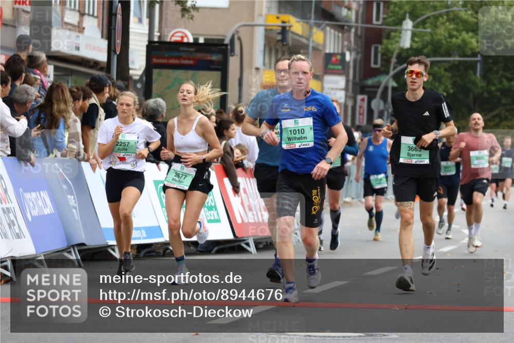 21.09.2025 - PSD Bank Halbmarathon Strokosch-Dieckow http://msf.ph/oto/8944676 21.09.2025 11:49:50 Ziel 1010, 1221, 2056, 2065, 2181, 2257, 2362, 2462, 2527, 2677, 3086, 3665, 3941 meine-sportfotos.de
