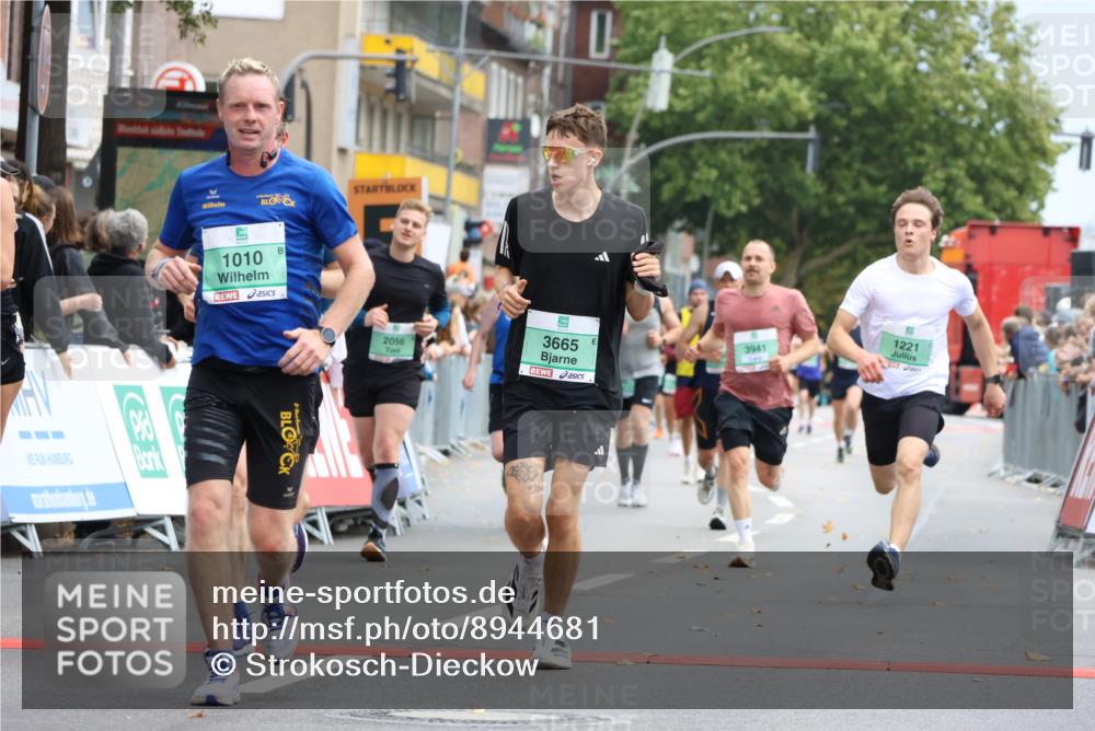 21.09.2025 - PSD Bank Halbmarathon Strokosch-Dieckow http://msf.ph/oto/8944681 21.09.2025 11:49:51 Ziel 1010, 1221, 1328, 2056, 2065, 2181, 2257, 2362, 2462, 2527, 2677, 3086, 3665, 3941 meine-sportfotos.de