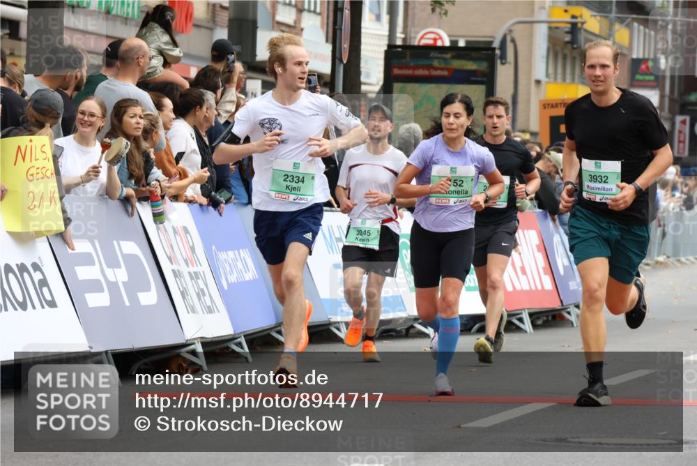 21.09.2025 - PSD Bank Halbmarathon Strokosch-Dieckow http://msf.ph/oto/8944717 21.09.2025 11:50:13 Ziel 1059, 1086, 1580, 2060, 2152, 2205, 2245, 2334, 2387, 2414, 2455, 3932, 4002 meine-sportfotos.de