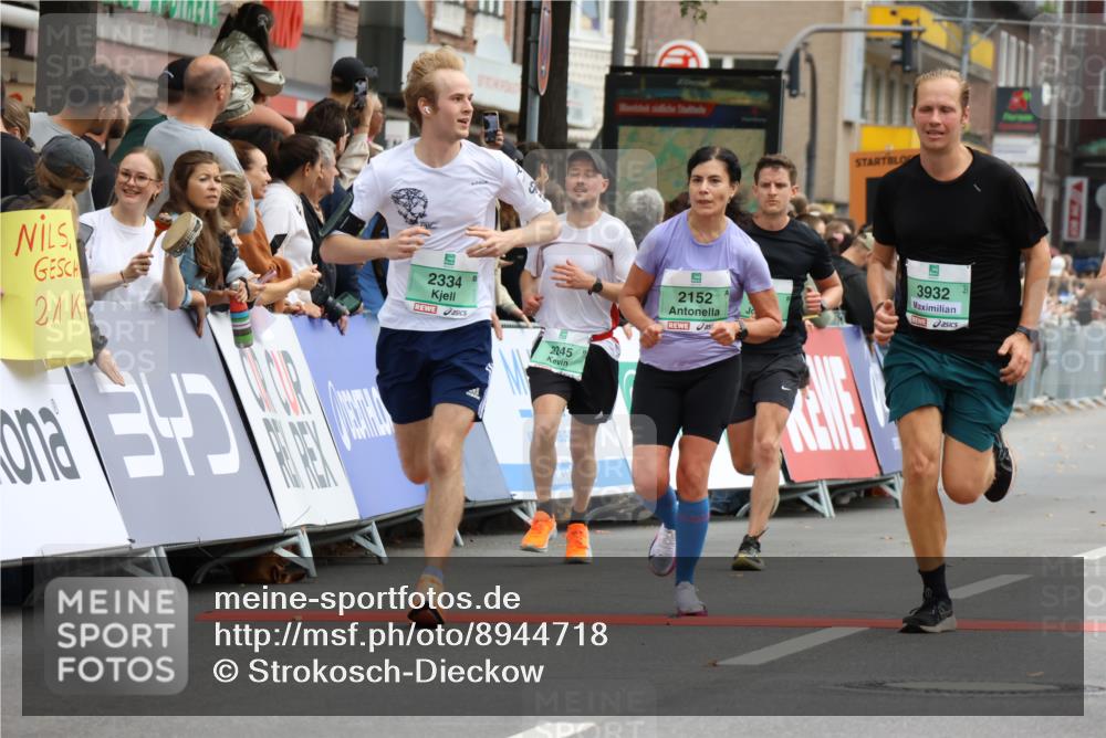 21.09.2025 - PSD Bank Halbmarathon Strokosch-Dieckow http://msf.ph/oto/8944718 21.09.2025 11:50:13 Ziel 1059, 1086, 1580, 2060, 2152, 2205, 2245, 2334, 2387, 2414, 2455, 3932, 4002 meine-sportfotos.de