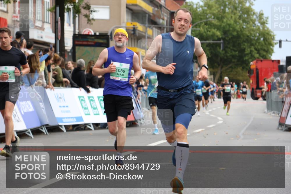 21.09.2025 - PSD Bank Halbmarathon Strokosch-Dieckow http://msf.ph/oto/8944729 21.09.2025 11:50:16 Ziel 1059, 1086, 1580, 2060, 2152, 2205, 2245, 2334, 2387, 2414, 2455, 2571, 3932 meine-sportfotos.de