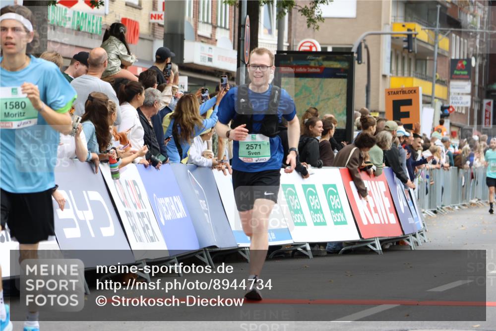 21.09.2025 - PSD Bank Halbmarathon Strokosch-Dieckow http://msf.ph/oto/8944734 21.09.2025 11:50:21 Ziel 1086, 1580, 2152, 2205, 2245, 2334, 2455, 2571, 3932, 3937 meine-sportfotos.de