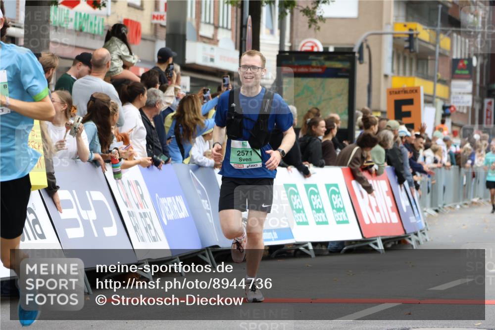 21.09.2025 - PSD Bank Halbmarathon Strokosch-Dieckow http://msf.ph/oto/8944736 21.09.2025 11:50:21 Ziel 1086, 1580, 2152, 2205, 2245, 2334, 2455, 2571, 3932, 3937 meine-sportfotos.de