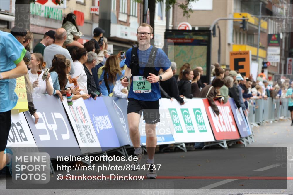 21.09.2025 - PSD Bank Halbmarathon Strokosch-Dieckow http://msf.ph/oto/8944737 21.09.2025 11:50:21 Ziel 1086, 1580, 2152, 2205, 2245, 2334, 2455, 2571, 3932, 3937 meine-sportfotos.de