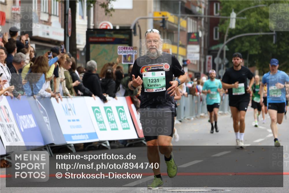 21.09.2025 - PSD Bank Halbmarathon Strokosch-Dieckow http://msf.ph/oto/8944740 21.09.2025 11:50:28 Ziel 1231, 1580, 2280, 2571, 2572, 2811, 3937 meine-sportfotos.de