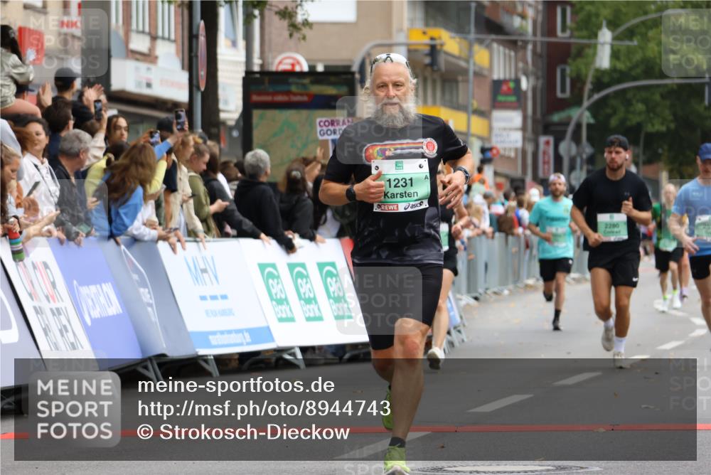 21.09.2025 - PSD Bank Halbmarathon Strokosch-Dieckow http://msf.ph/oto/8944743 21.09.2025 11:50:29 Ziel 1231, 1580, 2280, 2571, 2572, 2811, 3937 meine-sportfotos.de
