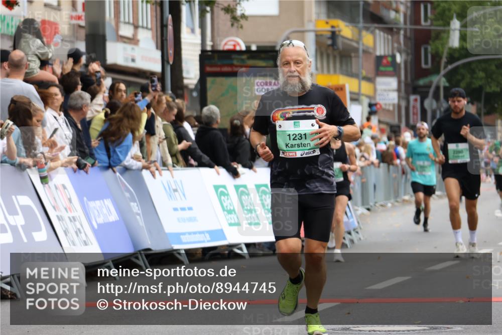 21.09.2025 - PSD Bank Halbmarathon Strokosch-Dieckow http://msf.ph/oto/8944745 21.09.2025 11:50:29 Ziel 1231, 1580, 2280, 2571, 2572, 2811, 3937 meine-sportfotos.de