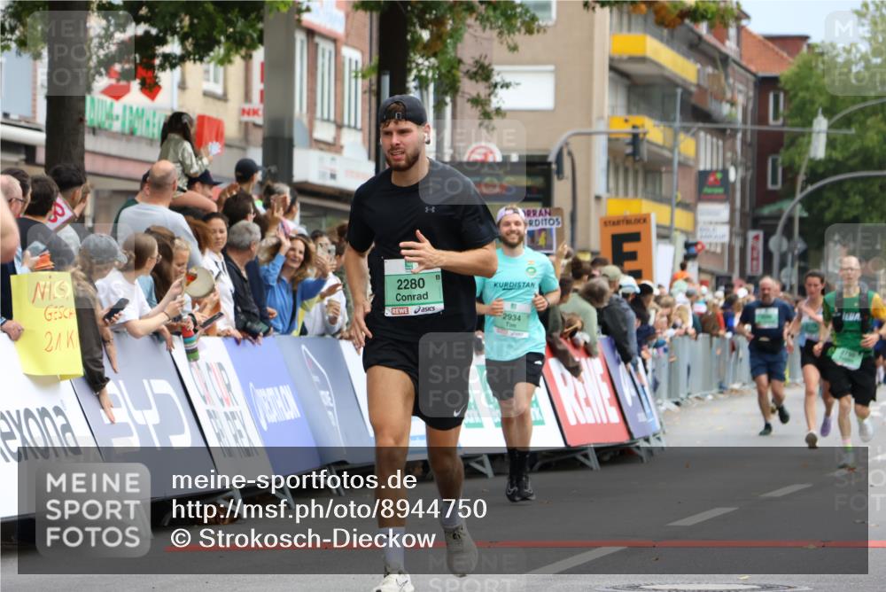 21.09.2025 - PSD Bank Halbmarathon Strokosch-Dieckow http://msf.ph/oto/8944750 21.09.2025 11:50:35 Ziel 1231, 2172, 2280, 2572, 2750, 2811, 2934, 3937 meine-sportfotos.de
