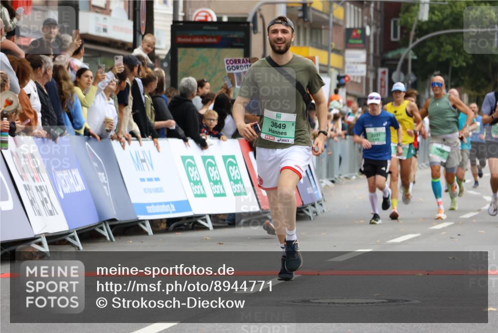 21.09.2025 - PSD Bank Halbmarathon Strokosch-Dieckow http://msf.ph/oto/8944771 21.09.2025 11:50:52 Ziel 1039, 1226, 1720, 2177, 2256, 2298, 2331, 2437, 2559, 2620, 3649, 3935 meine-sportfotos.de