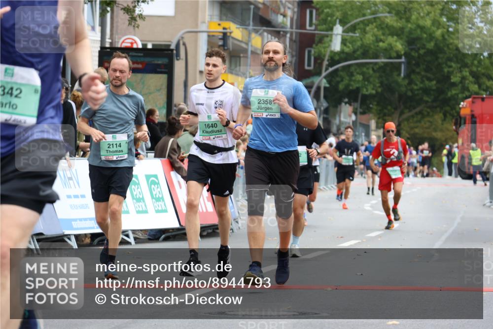 21.09.2025 - PSD Bank Halbmarathon Strokosch-Dieckow http://msf.ph/oto/8944793 21.09.2025 11:51:05 Ziel 1003, 1039, 1226, 1537, 1640, 1720, 2114, 2256, 2331, 2342, 2358, 2437, 2444, 2633, 2662, 3529, 3927 meine-sportfotos.de