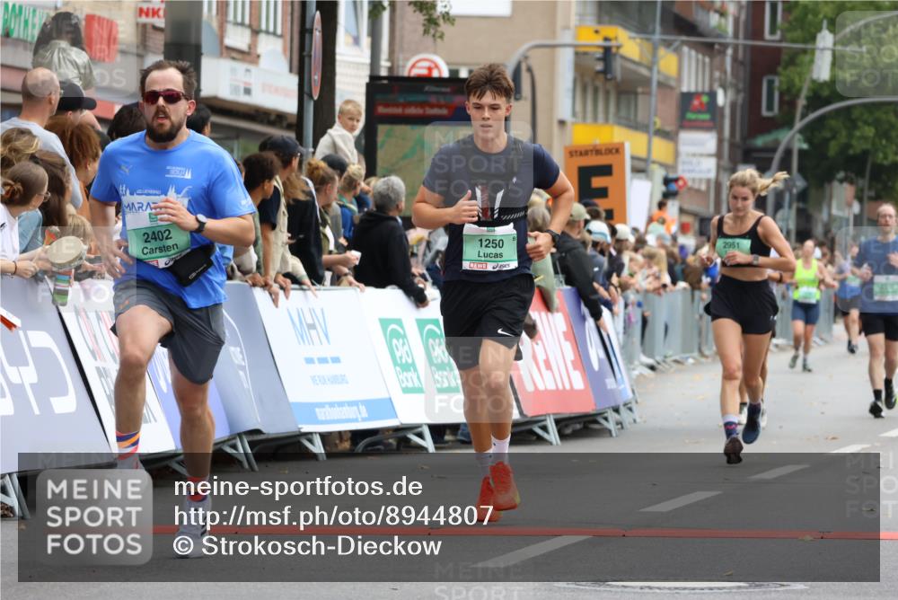21.09.2025 - PSD Bank Halbmarathon Strokosch-Dieckow http://msf.ph/oto/8944807 21.09.2025 11:51:17 Ziel 1250, 1537, 2295, 2402, 2662, 2951 meine-sportfotos.de