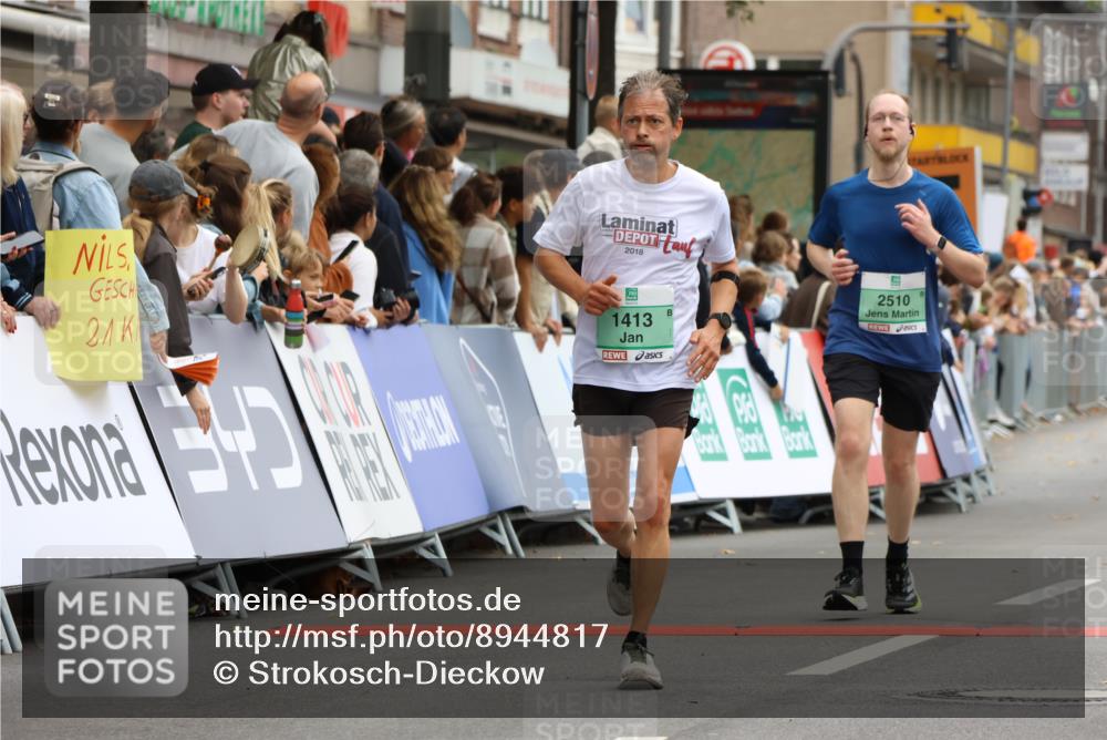 21.09.2025 - PSD Bank Halbmarathon Strokosch-Dieckow http://msf.ph/oto/8944817 21.09.2025 11:51:25 Ziel 1250, 1413, 2402, 2510, 2951 meine-sportfotos.de