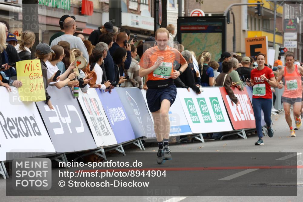 21.09.2025 - PSD Bank Halbmarathon Strokosch-Dieckow http://msf.ph/oto/8944904 21.09.2025 11:52:15 Ziel 1506, 1508, 1600, 2087, 2356, 2375, 2492, 2512, 2554, 2835, 2844, 2917, 3044, 3141 meine-sportfotos.de