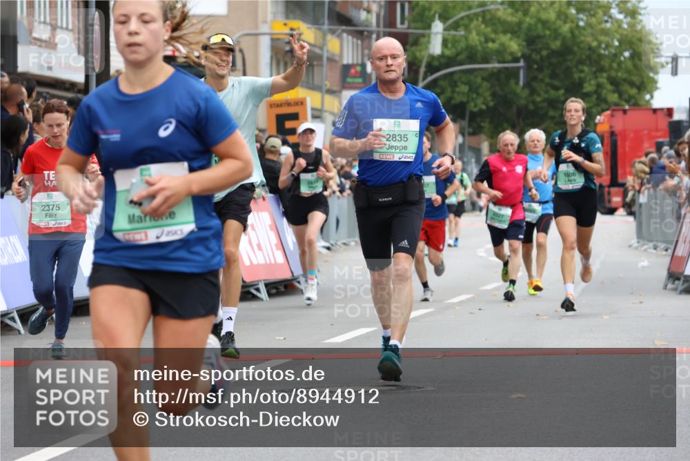 21.09.2025 - PSD Bank Halbmarathon Strokosch-Dieckow http://msf.ph/oto/8944912 21.09.2025 11:52:19 Ziel 1506, 1508, 1600, 2237, 2327, 2356, 2375, 2492, 2512, 2554, 2654, 2835, 2844, 2917, 3141, 4001 meine-sportfotos.de