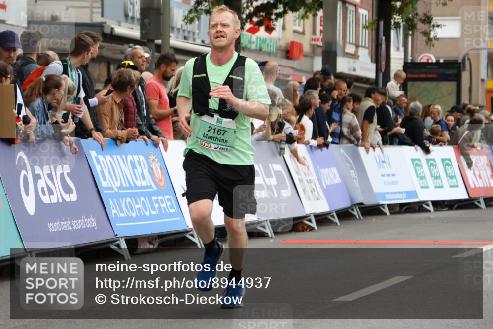 21.09.2025 - PSD Bank Halbmarathon Strokosch-Dieckow http://msf.ph/oto/8944937 21.09.2025 11:52:36 Ziel 2167, 2392, 2984, 4053 meine-sportfotos.de