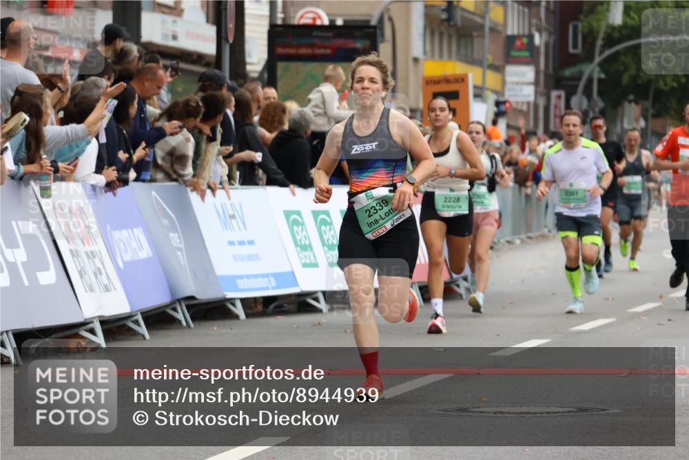 21.09.2025 - PSD Bank Halbmarathon Strokosch-Dieckow http://msf.ph/oto/8944939 21.09.2025 11:52:49 Ziel 1102, 2228, 2301, 2305, 2339 meine-sportfotos.de