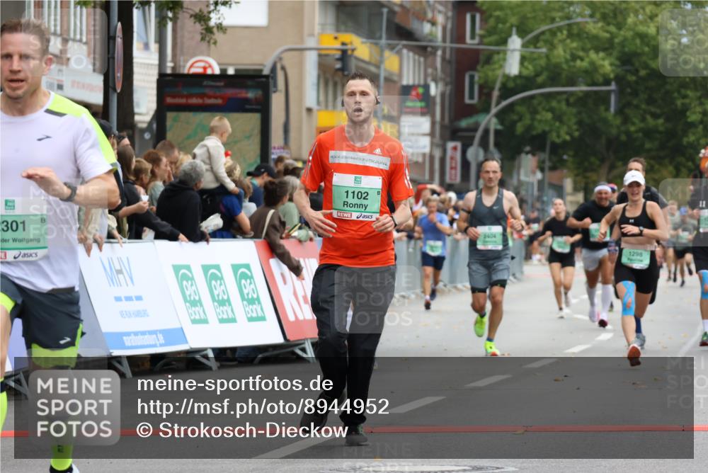 21.09.2025 - PSD Bank Halbmarathon Strokosch-Dieckow http://msf.ph/oto/8944952 21.09.2025 11:52:54 Ziel 1102, 1298, 1647, 2228, 2301, 2305, 2339, 2404, 3967 meine-sportfotos.de
