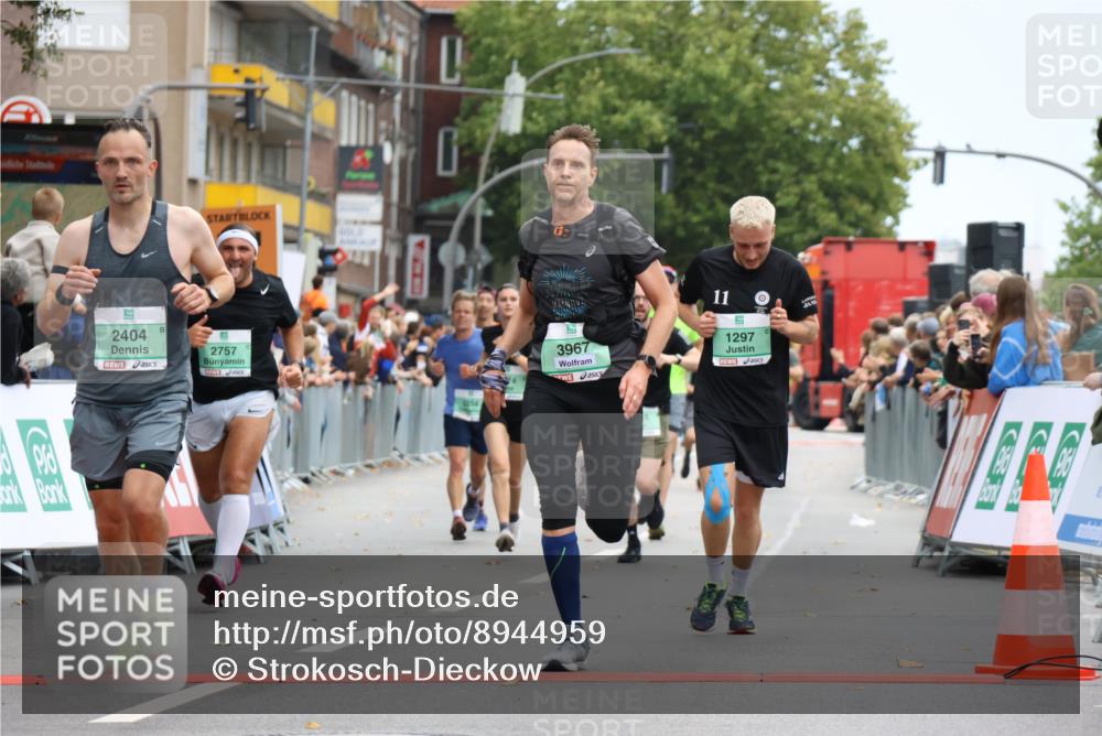 21.09.2025 - PSD Bank Halbmarathon Strokosch-Dieckow http://msf.ph/oto/8944959 21.09.2025 11:52:59 Ziel 1102, 1297, 1298, 1647, 2228, 2301, 2305, 2339, 2404, 2515, 2757, 3967 meine-sportfotos.de