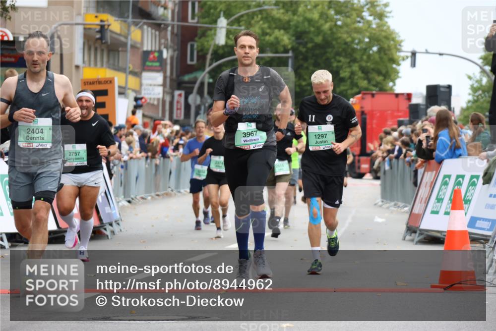 21.09.2025 - PSD Bank Halbmarathon Strokosch-Dieckow http://msf.ph/oto/8944962 21.09.2025 11:52:59 Ziel 1102, 1297, 1298, 1647, 2228, 2301, 2305, 2339, 2404, 2515, 2757, 3967 meine-sportfotos.de