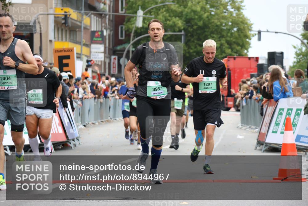 21.09.2025 - PSD Bank Halbmarathon Strokosch-Dieckow http://msf.ph/oto/8944967 21.09.2025 11:53:00 Ziel 1102, 1297, 1298, 1647, 2228, 2301, 2305, 2374, 2404, 2515, 2757, 3967 meine-sportfotos.de