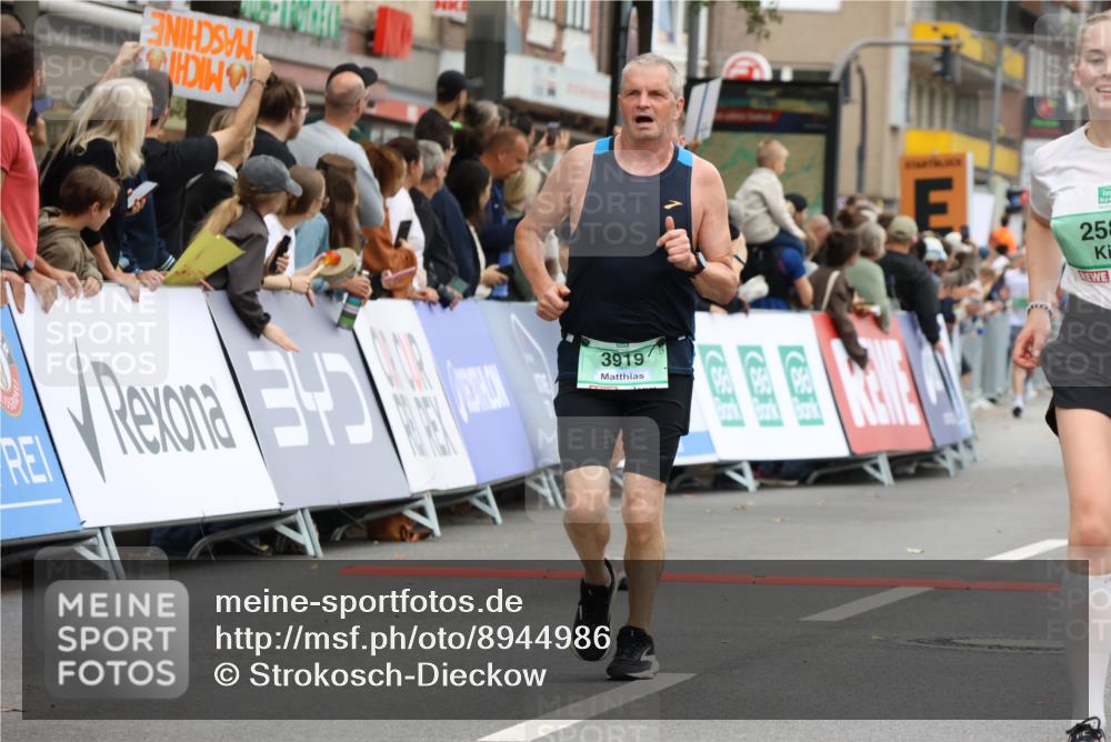 21.09.2025 - PSD Bank Halbmarathon Strokosch-Dieckow http://msf.ph/oto/8944986 21.09.2025 11:53:20 Ziel 1079, 1366, 1770, 2588, 2813, 2871, 2876, 2947, 3919, 4050 meine-sportfotos.de