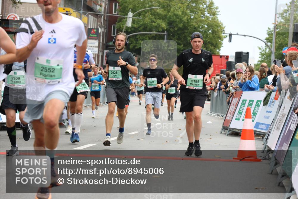 21.09.2025 - PSD Bank Halbmarathon Strokosch-Dieckow http://msf.ph/oto/8945006 21.09.2025 11:53:31 Ziel 1254, 1366, 1724, 1770, 2199, 2246, 2309, 2401, 2537, 2552, 2625, 2687, 2804, 2876, 2947, 3901 meine-sportfotos.de