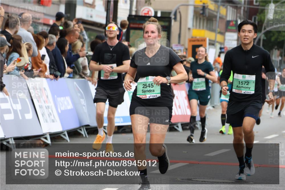 21.09.2025 - PSD Bank Halbmarathon Strokosch-Dieckow http://msf.ph/oto/8945012 21.09.2025 11:53:41 Ziel 1396, 1572, 1724, 1752, 2199, 2304, 2309, 2401, 2537, 2545, 2625, 2687, 2804, 2805, 2991, 3901, 3997 meine-sportfotos.de