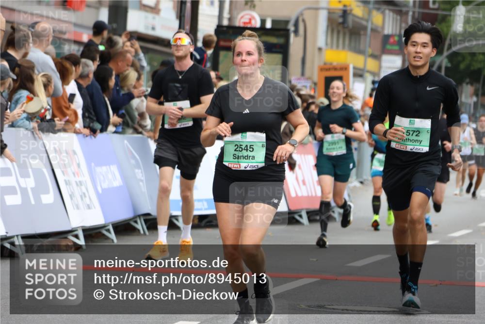 21.09.2025 - PSD Bank Halbmarathon Strokosch-Dieckow http://msf.ph/oto/8945013 21.09.2025 11:53:41 Ziel 1396, 1572, 1724, 1752, 2199, 2304, 2309, 2401, 2537, 2545, 2625, 2687, 2804, 2805, 2991, 3901, 3997 meine-sportfotos.de