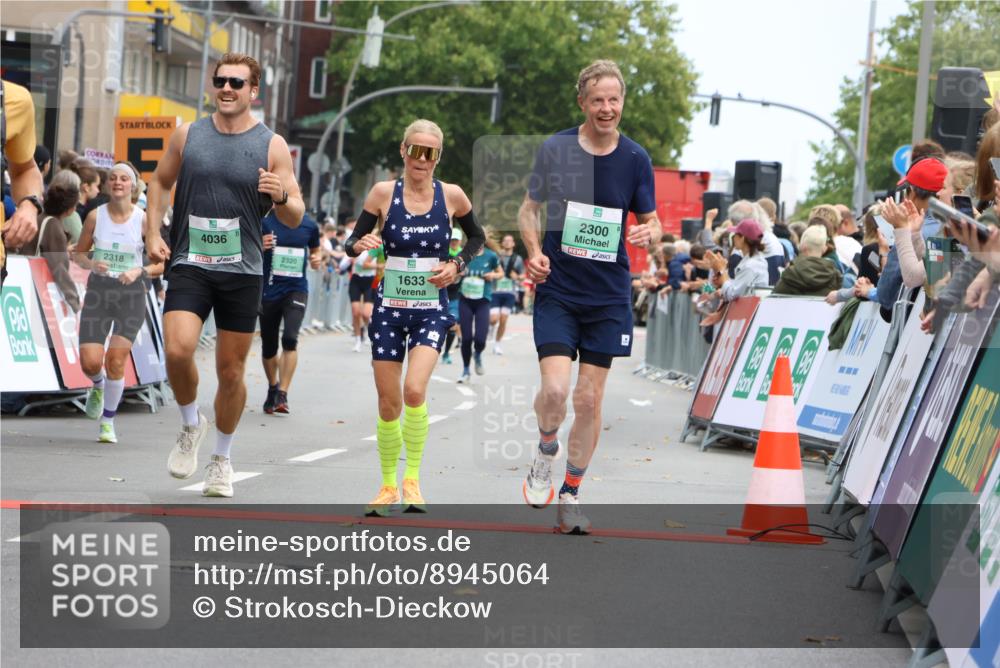 21.09.2025 - PSD Bank Halbmarathon Strokosch-Dieckow http://msf.ph/oto/8945064 21.09.2025 11:54:11 Ziel 1053, 1633, 1772, 2144, 2300, 2318, 2420, 2505, 2658, 2736, 2848, 3938, 4036 meine-sportfotos.de