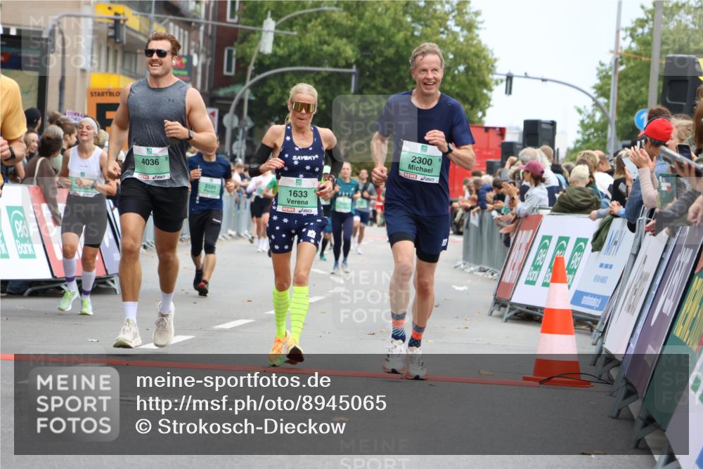 21.09.2025 - PSD Bank Halbmarathon Strokosch-Dieckow http://msf.ph/oto/8945065 21.09.2025 11:54:11 Ziel 1053, 1633, 1772, 2144, 2300, 2318, 2420, 2505, 2658, 2736, 2848, 3938, 4036 meine-sportfotos.de