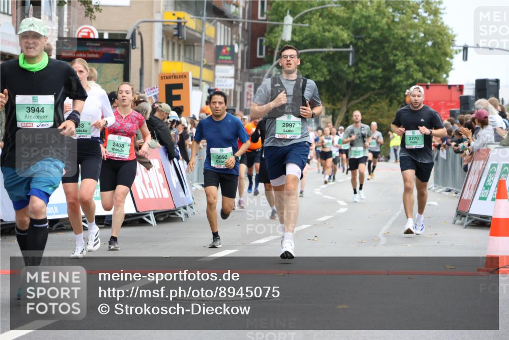 21.09.2025 - PSD Bank Halbmarathon Strokosch-Dieckow http://msf.ph/oto/8945075 21.09.2025 11:54:27 Ziel 1731, 2320, 2408, 2562, 2583, 2770, 2983, 2997, 3892, 3944 meine-sportfotos.de