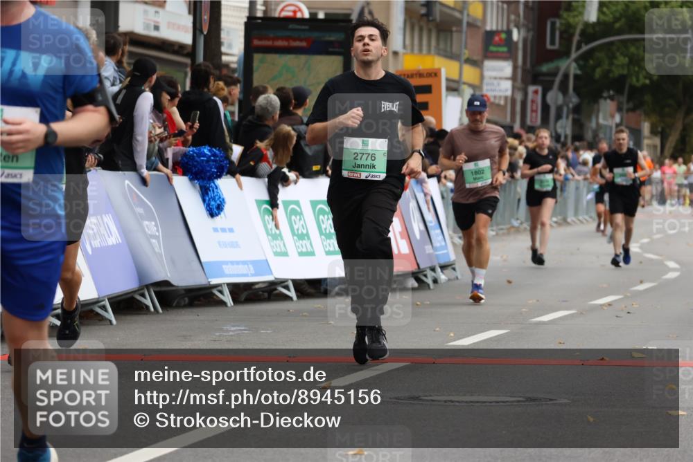 21.09.2025 - PSD Bank Halbmarathon Strokosch-Dieckow http://msf.ph/oto/8945156 21.09.2025 12:03:38 Ziel 1802, 2617, 2776, 2806, 3184, 3213 meine-sportfotos.de