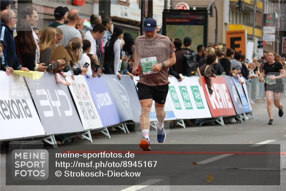 21.09.2025 - PSD Bank Halbmarathon Strokosch-Dieckow http://msf.ph/oto/8945167 21.09.2025 12:03:42 Ziel 1802, 2617, 2776, 2806, 3326, 3924 meine-sportfotos.de