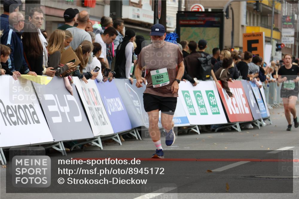 21.09.2025 - PSD Bank Halbmarathon Strokosch-Dieckow http://msf.ph/oto/8945172 21.09.2025 12:03:42 Ziel 1802, 2617, 2776, 2806, 3326, 3924 meine-sportfotos.de