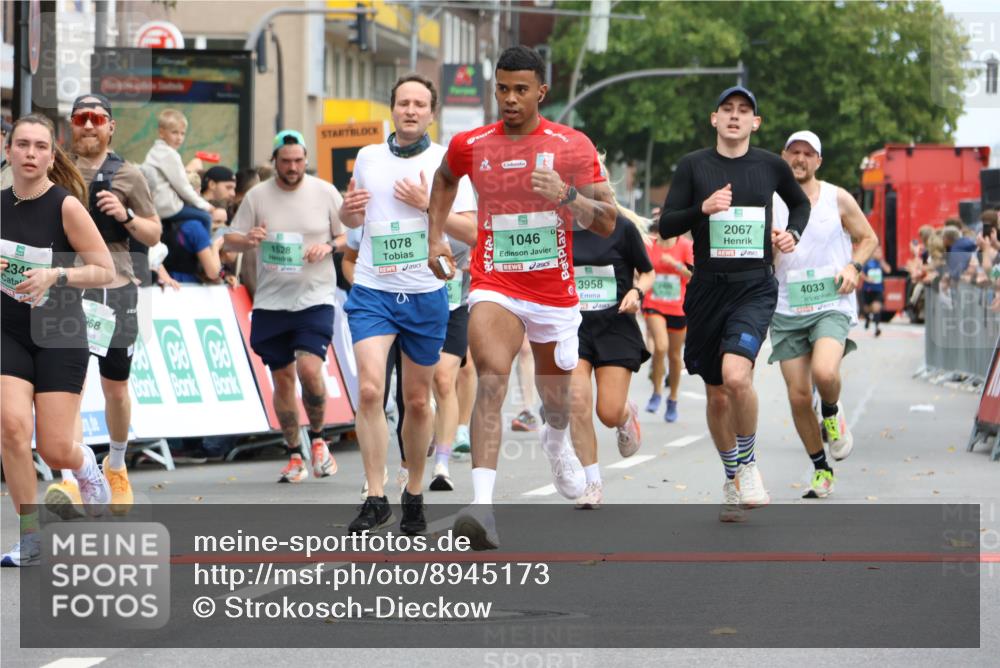 21.09.2025 - PSD Bank Halbmarathon Strokosch-Dieckow http://msf.ph/oto/8945173 21.09.2025 11:55:03 Ziel 1046, 1078, 1528, 2067, 2160, 2275, 2348, 2364, 2500, 2568, 2646, 3270, 3295, 3958, 3968, 4033 meine-sportfotos.de