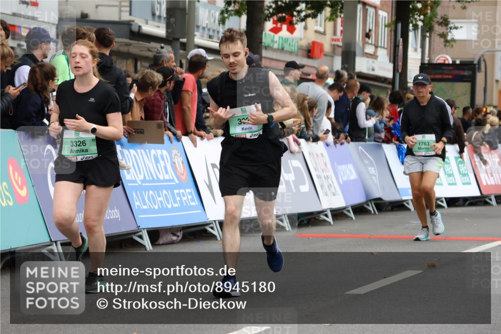 21.09.2025 - PSD Bank Halbmarathon Strokosch-Dieckow http://msf.ph/oto/8945180 21.09.2025 12:03:50 Ziel 1763, 1802, 3326, 3924 meine-sportfotos.de