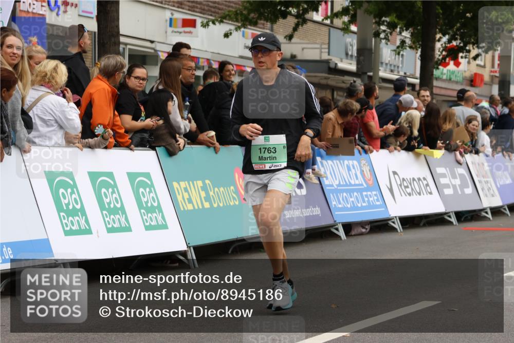 21.09.2025 - PSD Bank Halbmarathon Strokosch-Dieckow http://msf.ph/oto/8945186 21.09.2025 12:03:54 Ziel 1567, 1763, 3326, 3924 meine-sportfotos.de