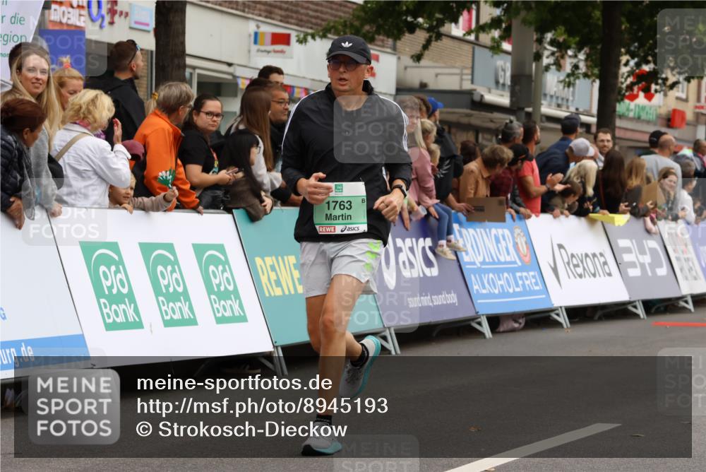 21.09.2025 - PSD Bank Halbmarathon Strokosch-Dieckow http://msf.ph/oto/8945193 21.09.2025 12:03:54 Ziel 1567, 1763, 3326, 3924 meine-sportfotos.de