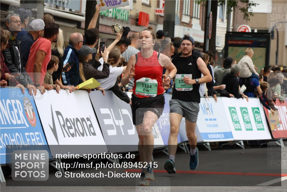 21.09.2025 - PSD Bank Halbmarathon Strokosch-Dieckow http://msf.ph/oto/8945215 21.09.2025 11:55:37 Ziel 1134, 1818, 1819, 2273, 2399, 2451, 2541, 2587, 2642, 2673, 2680, 2815, 2862 meine-sportfotos.de