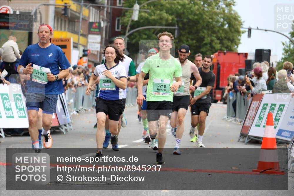 21.09.2025 - PSD Bank Halbmarathon Strokosch-Dieckow http://msf.ph/oto/8945237 21.09.2025 11:55:46 Ziel 1124, 1134, 1273, 1536, 1568, 1818, 1819, 2210, 2218, 2273, 2399, 2456, 2488, 2587, 2636, 2642, 2901, 3166, 3959 meine-sportfotos.de